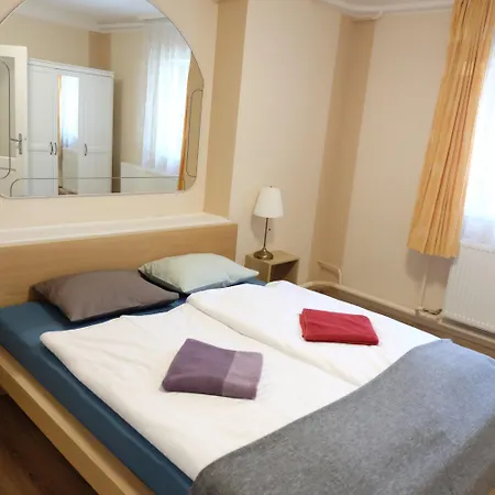 Petoefi Vendeghaz Pensiune Eger