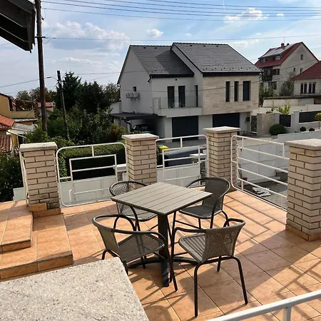 Petoefi Vendeghaz Pensionat 3*