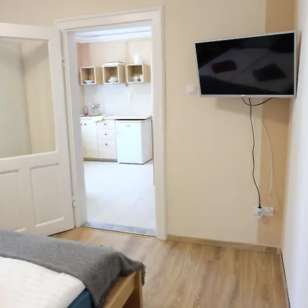 Petoefi Vendeghaz 3* Eger