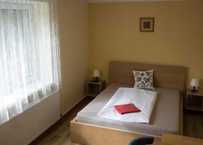 Petoefi Vendeghaz Pensionat Eger